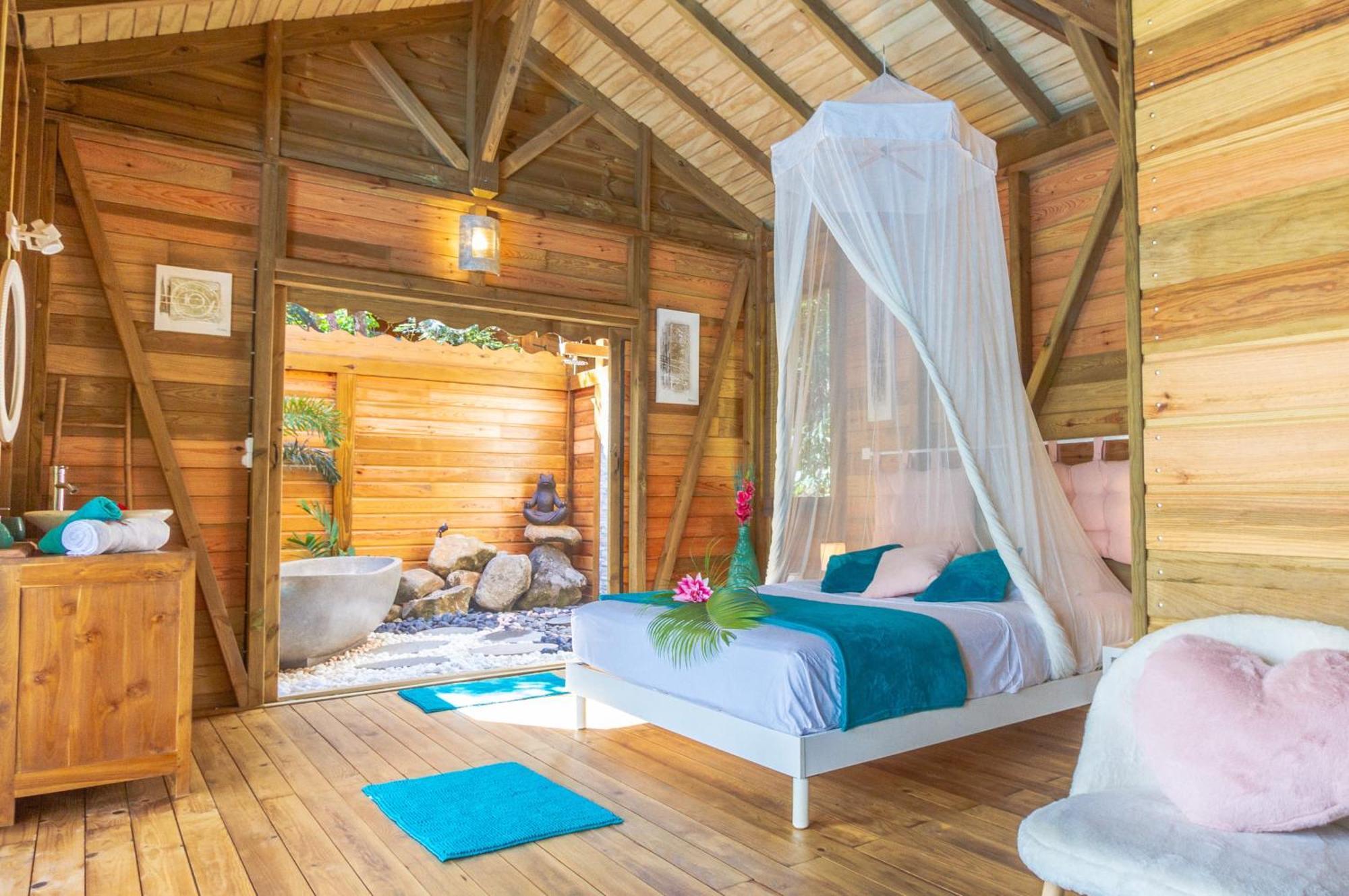 Au Jardin Des Colibris Ecolodge&Spa Deshaies Kültér fotó